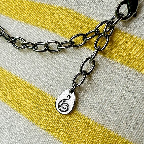 21" Scroll by Dillards Vintage Two-Tone Baroque Teardrop Pendant Necklace - Picture 12 of 12